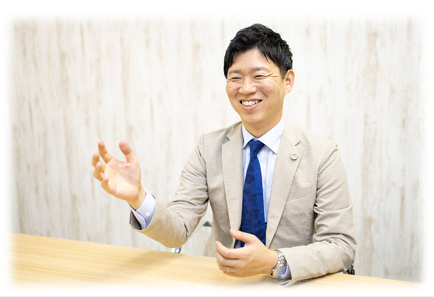 代表弁護士の田中今日太です