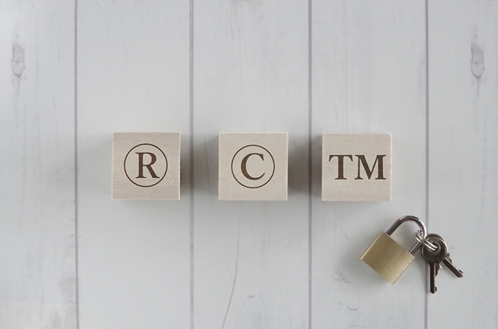 英文契約で知的財産権を守るために知っておきたい４つのポイント